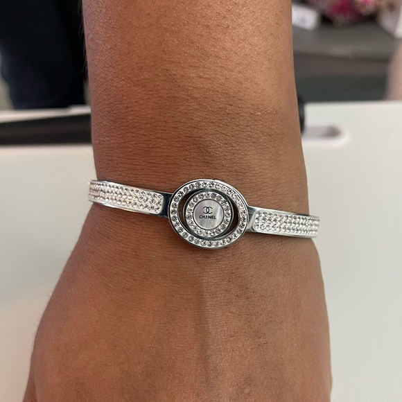 “C” Bangle hinged CZ bracelet - Picture 8 of 10